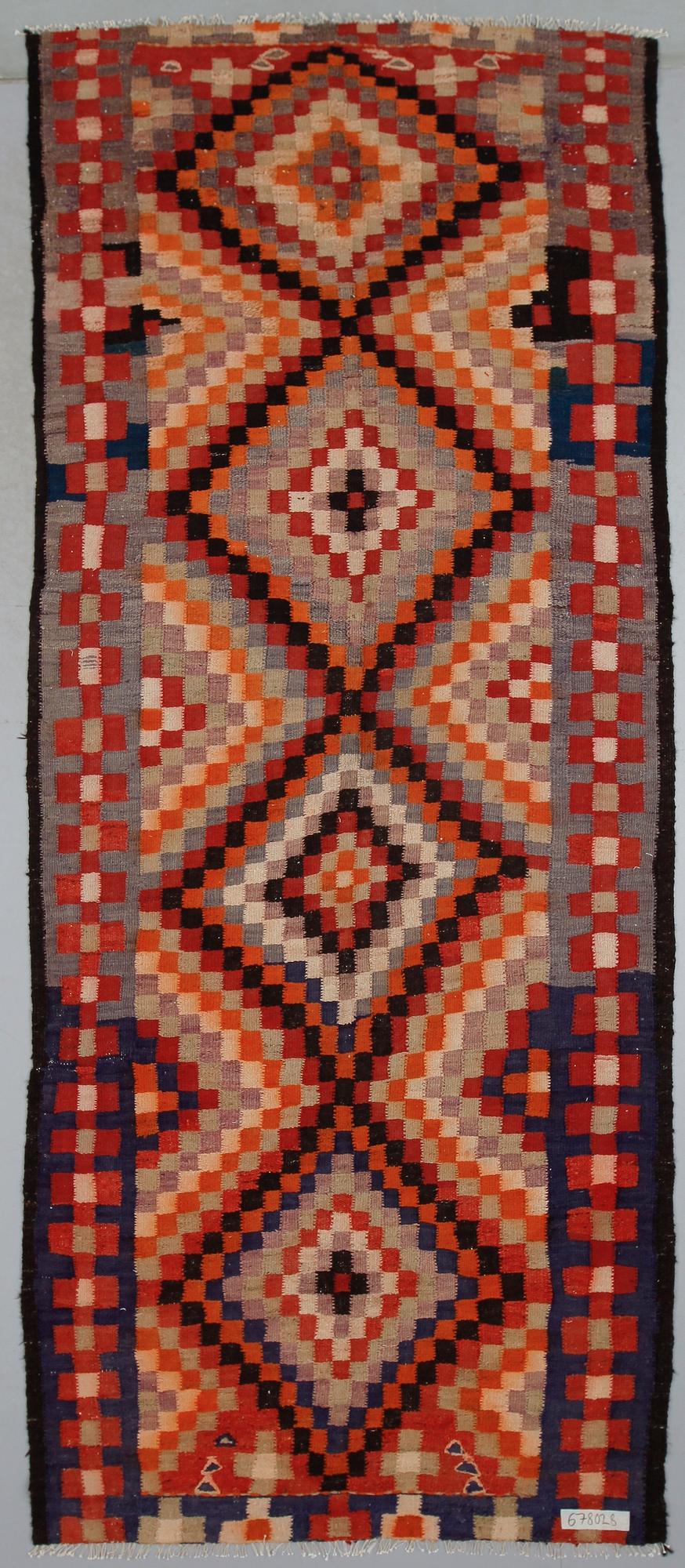 MATTA, Kelim. Ca 293 x 160 cm.