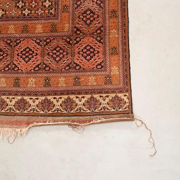 Carpet Oriental semi-antique approx. 364x237 cm.