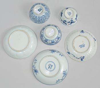 KOPPAR med FAT, 3 st, porslin, Kina, 1700- och 1800-tal.
