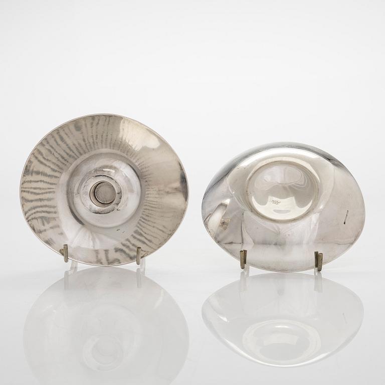 Tapio Wirkkala, ljusstakar, ett par, silver, Hopeatehdas, Helsingfors 1955.