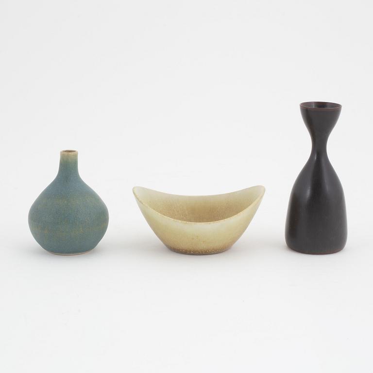 Carl-Harry Stålhane, three stoneware vases and a bowl, Gunnar Nylund a vase, and a vase Humlrbaek, Denmark.