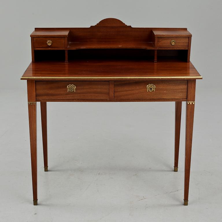 DAMSKRIVBORD, sengustaviansk stil, 1920-tal.