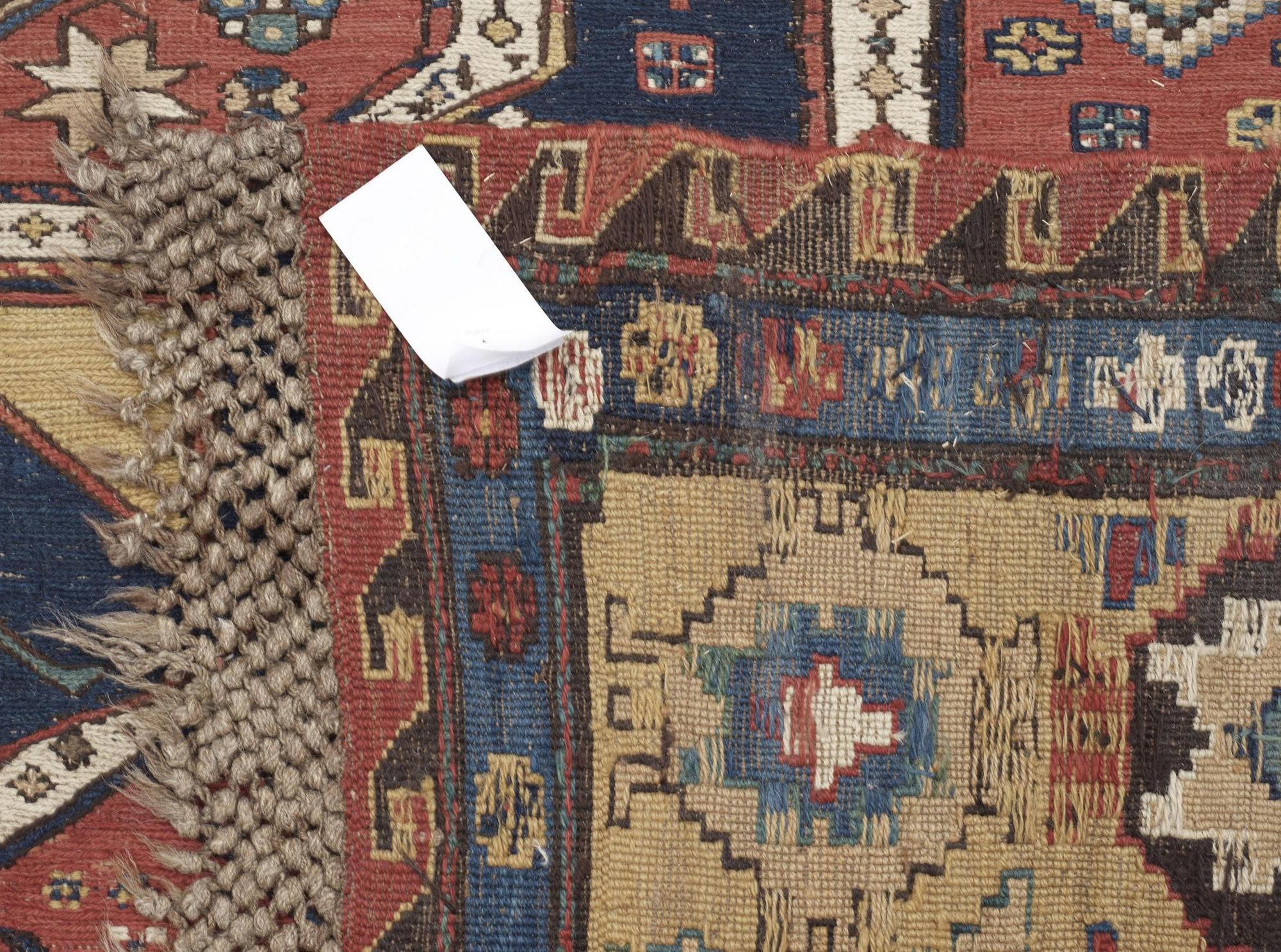 ANTIQUE EAST CAUCASIAN SOUMAK. 275 x 195 cm.