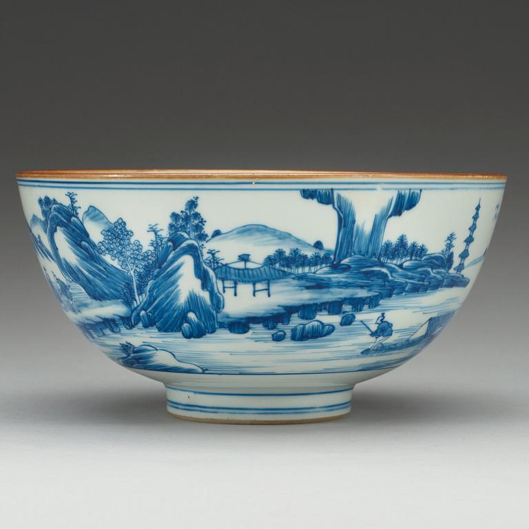 A blue and white bowl, Qing dynasty, Kangxi (1662-1722).