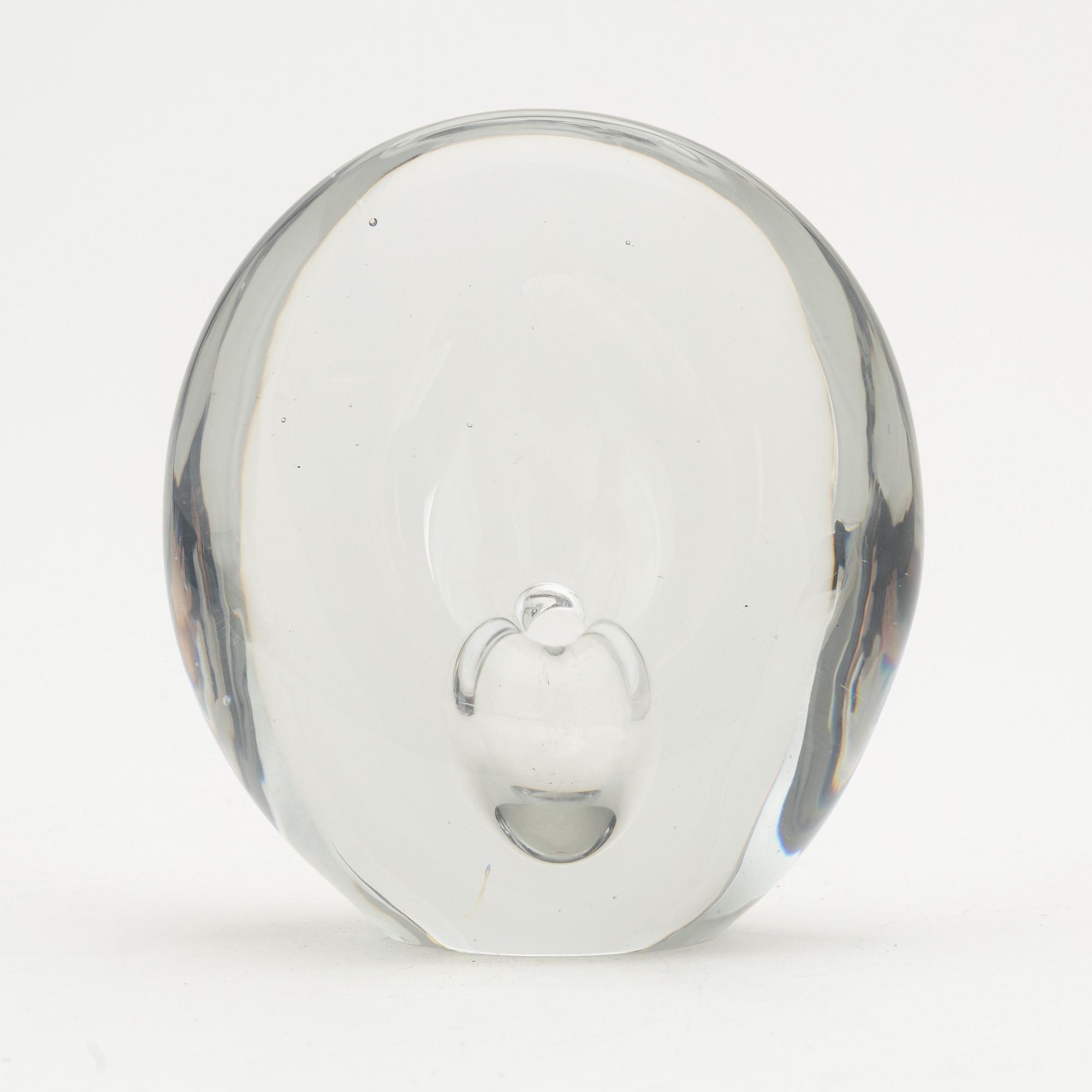 Timo Sarpaneva, a 3567 glass sculpture, 'Sitting bird', Iittala, Finland, singed and dated 1955.