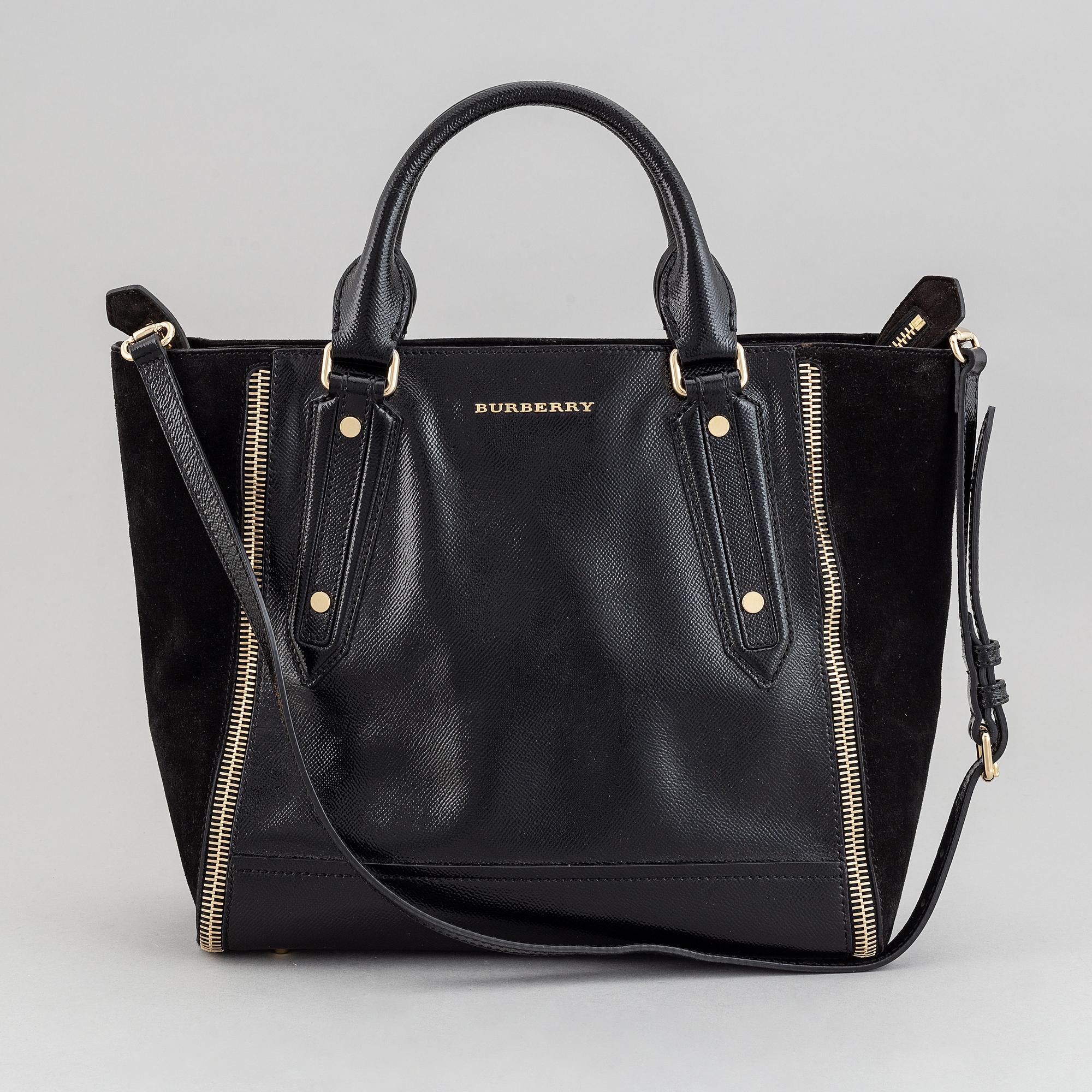 Burberry patent leather purse clearance