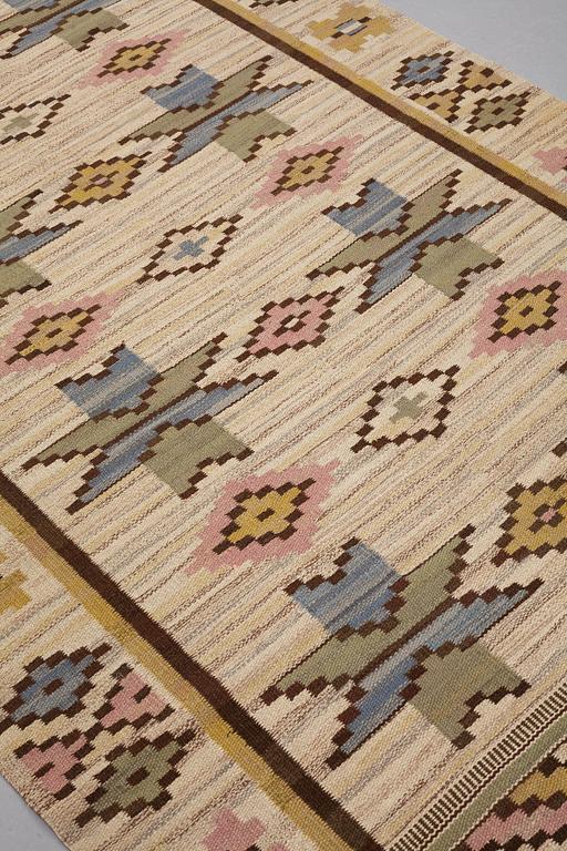 MÄRTA MÅÅS-FJETTERSTRÖM, MATTO, "Vit botten", flat weave, ca 252 x 154 cm, signed MMF.