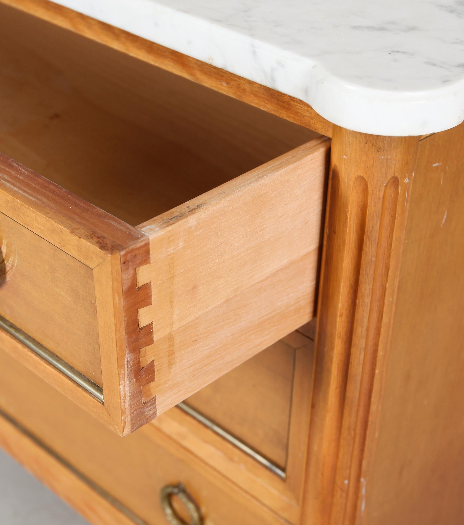 BYRÅ, gustaviansk stil, 1900-talets andra hälft.