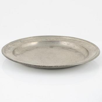 Samling tenn, 8 delar, bl.a. Erik Wikgren, Nyköping (mästare 1805-1846).