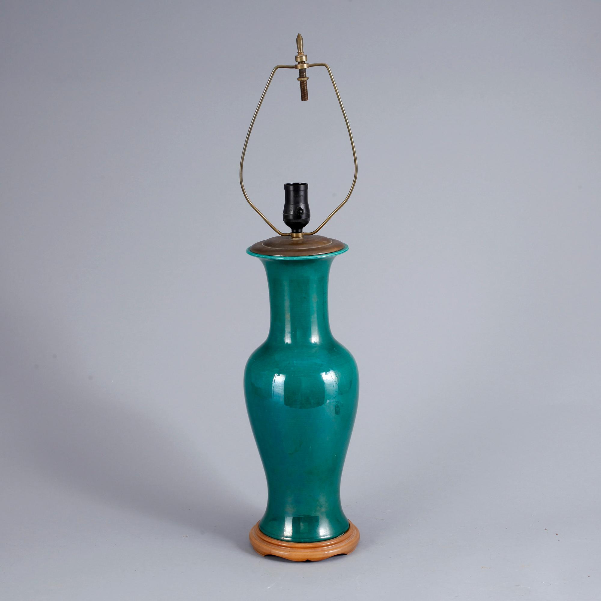 BORDSLAMPA, porslin, Kina, 1900-tal.
