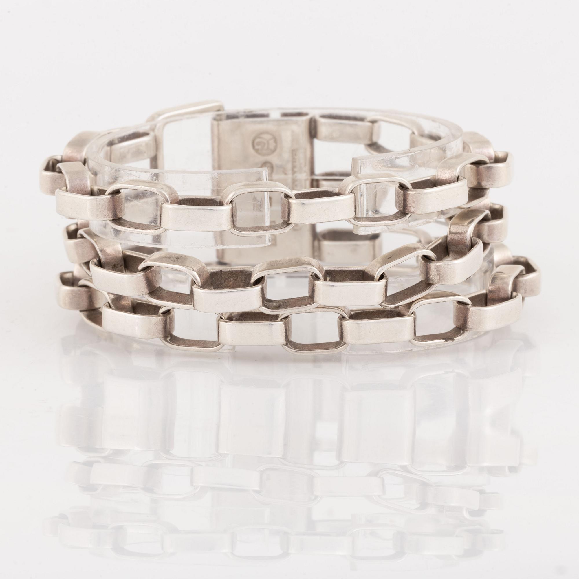 A Sven Erik Högberg silver bracelet.