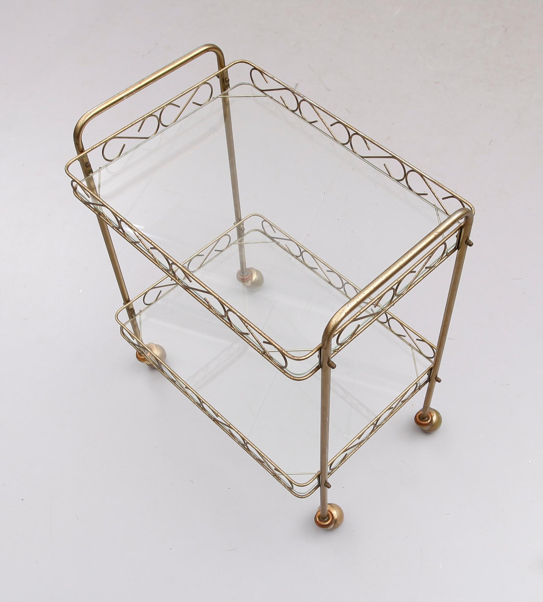 SERVERINGSVAGN, 1900-talets andra hälft.