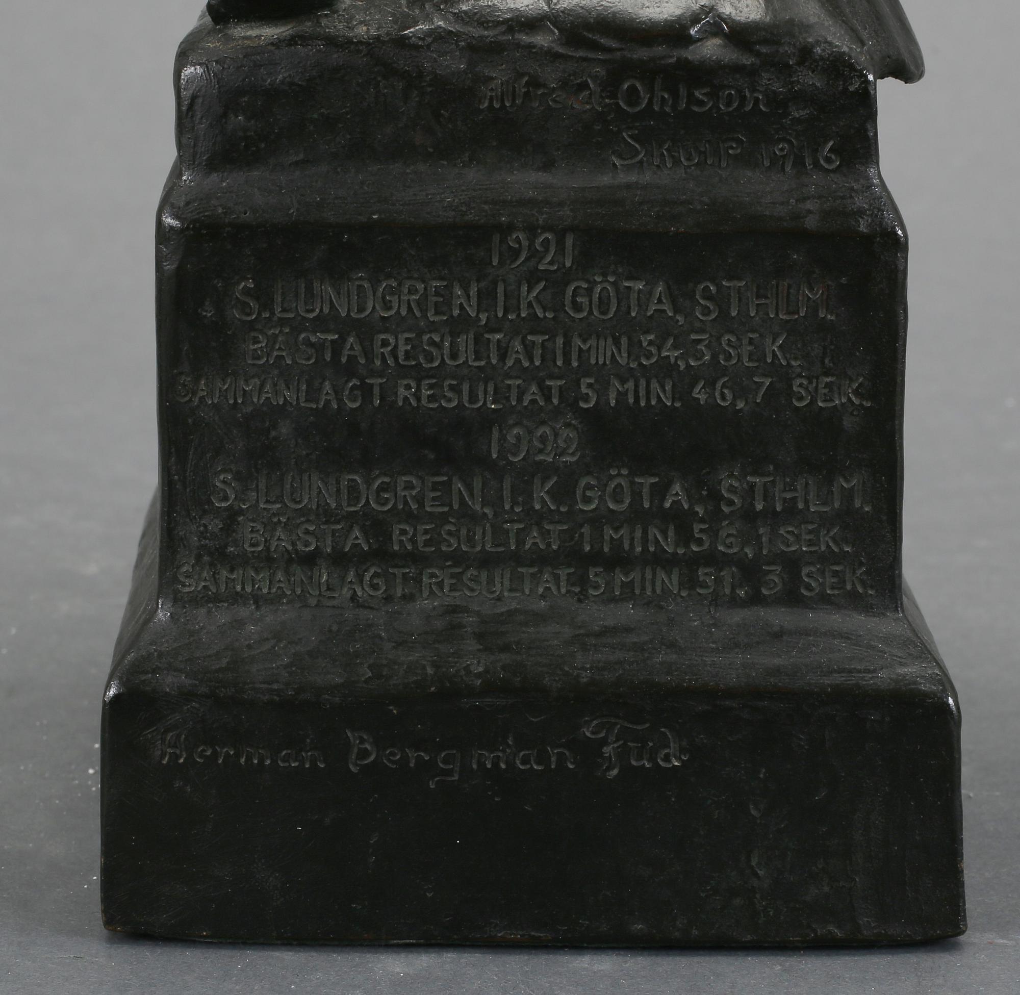 ALFRED OHLSON, skulptur, brons, signerad och daterad 1916, gjutarmärkt Herman Bergman Fud.