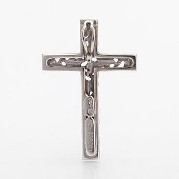 A Carrera y Carrera cross pendant in 18K whitegold.