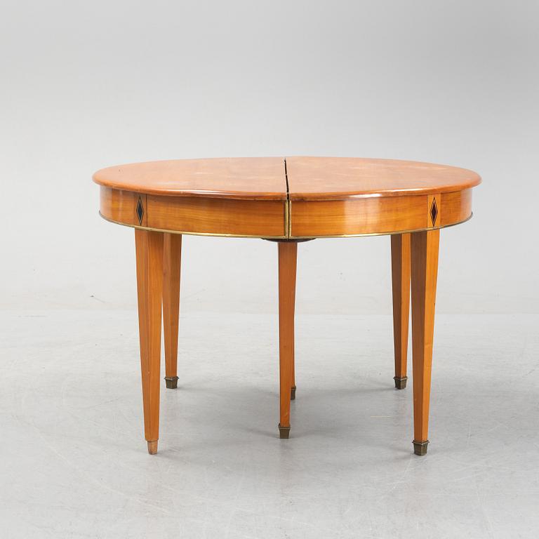 Matbord, Biedermeier, 1800-talets mitt. Proveniens: Freddie Mercury.