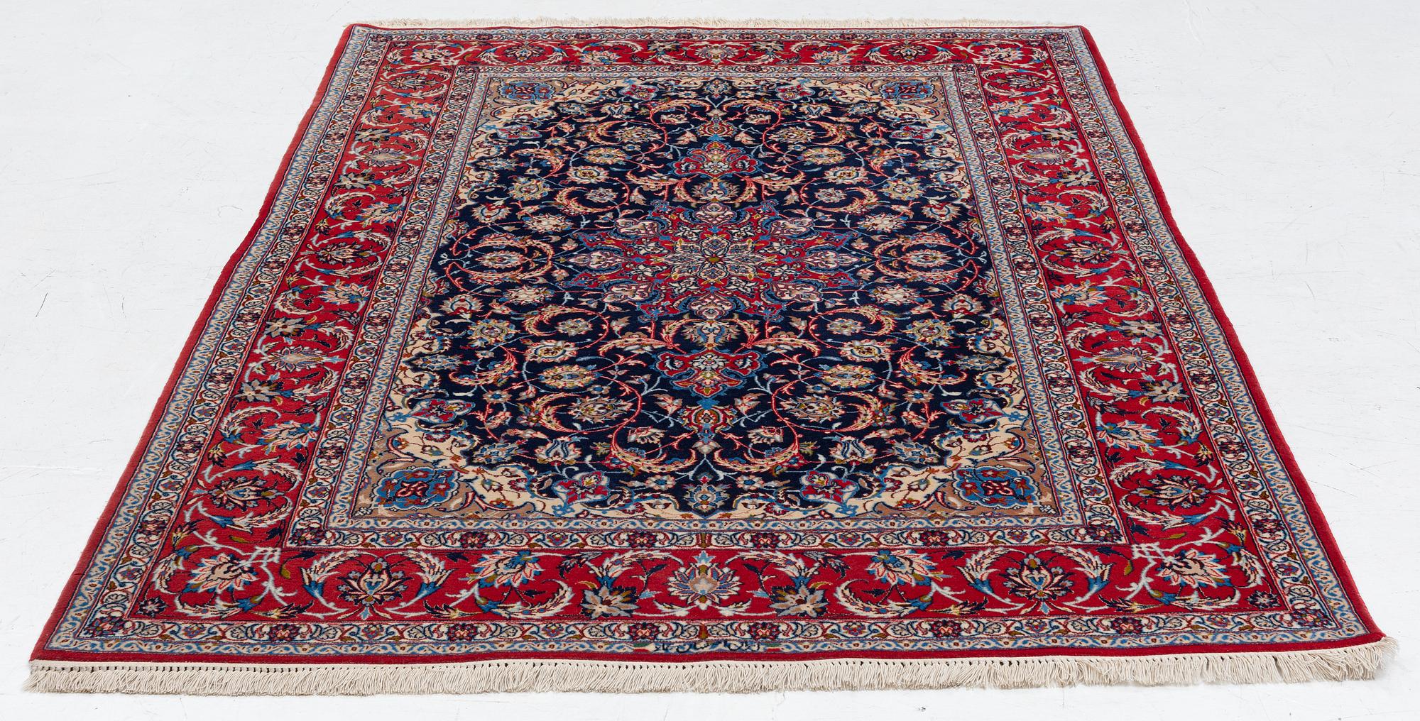 Carpet Isfahan, approx. 241 x 155 cm.