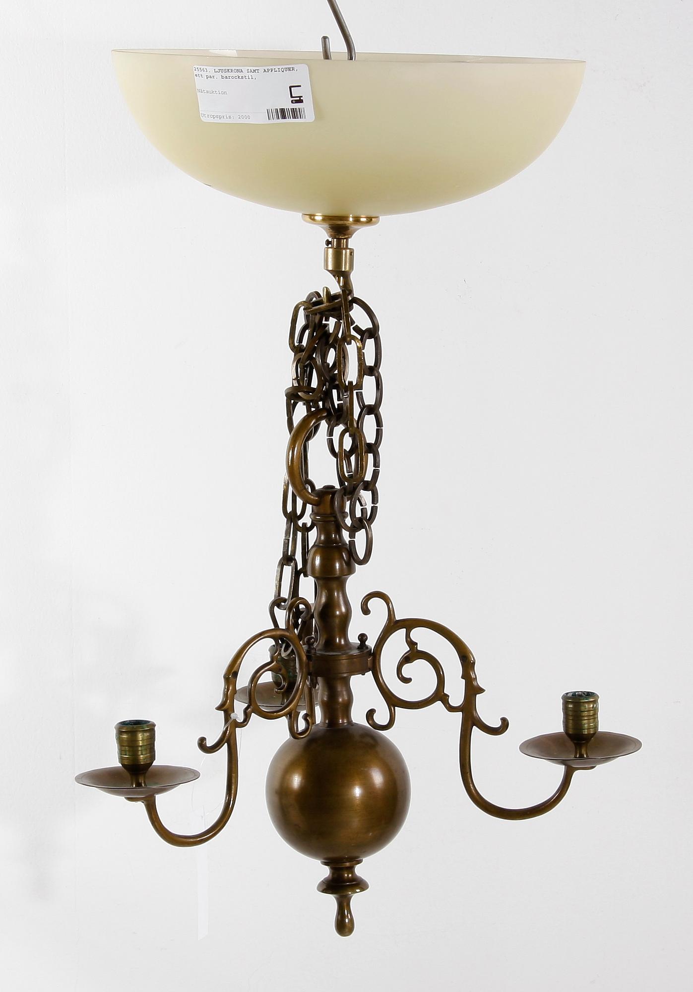 LJUSKRONA SAMT APPLIQUER, ett par, mässing, barockstil, 1900-tal. H 23-41.