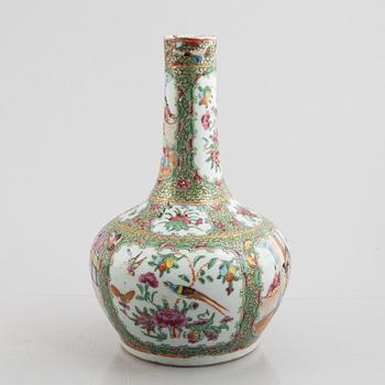 A porcelain vase, Canton, China, 19th century.