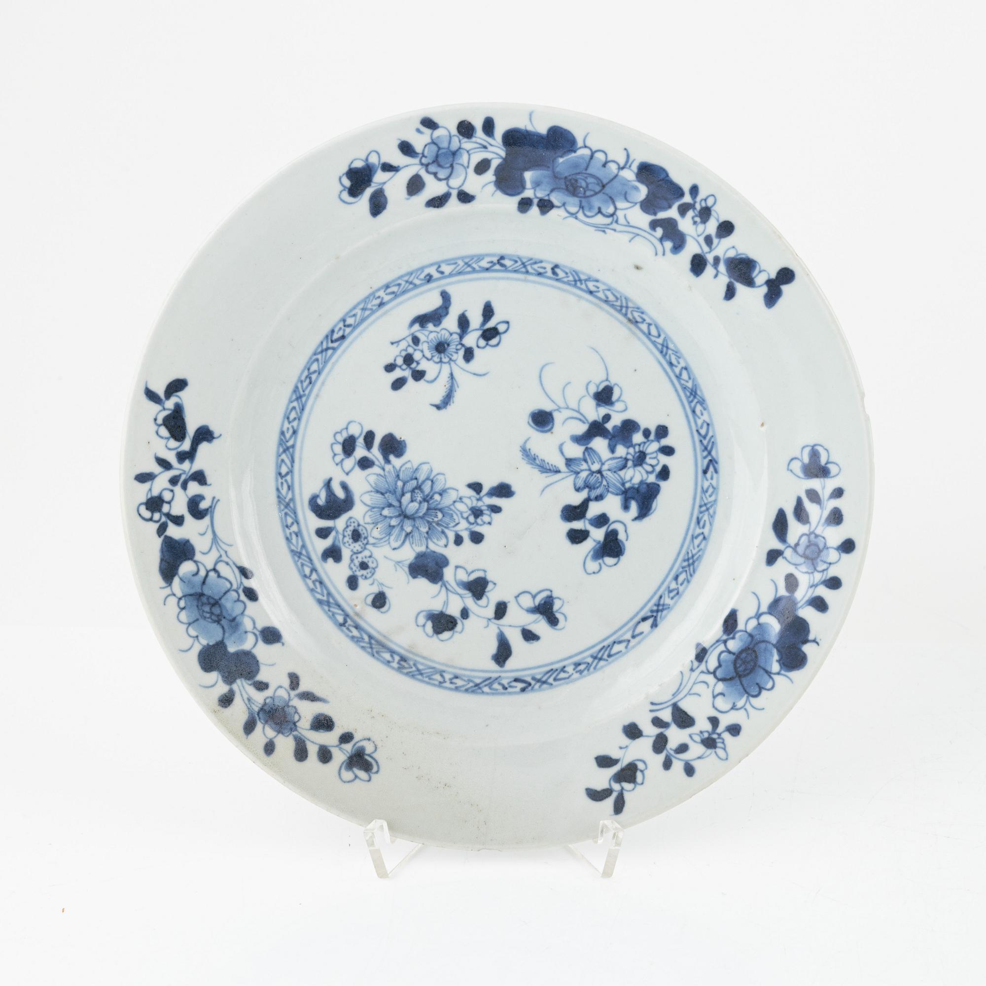 Six porcelain pieces, China, 18th-19th century.