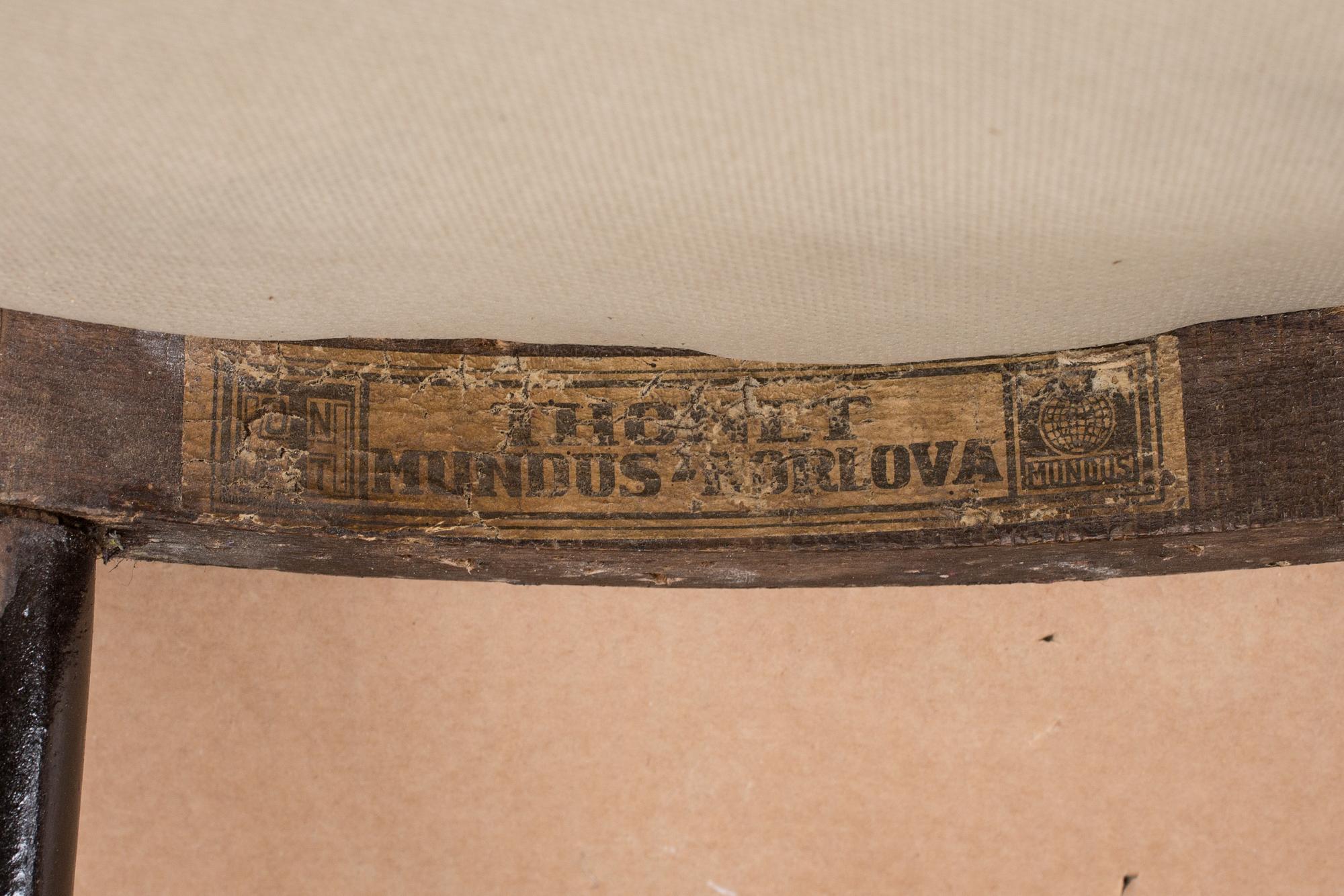 PALL, märkt; Thonet-Mundus.