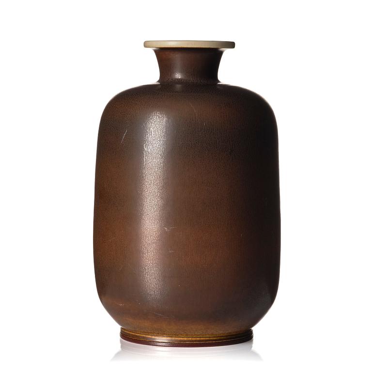 Berndt Friberg, a stoneware vase, Gustavsberg studio, Sweden 1968.