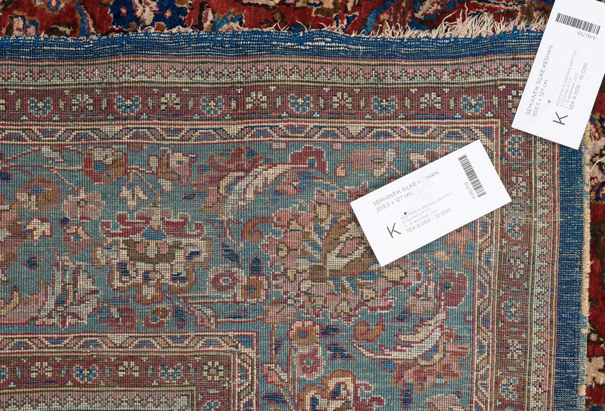 SEMIANTIK SILKE KESHAN. 203,5 x 127 cm.