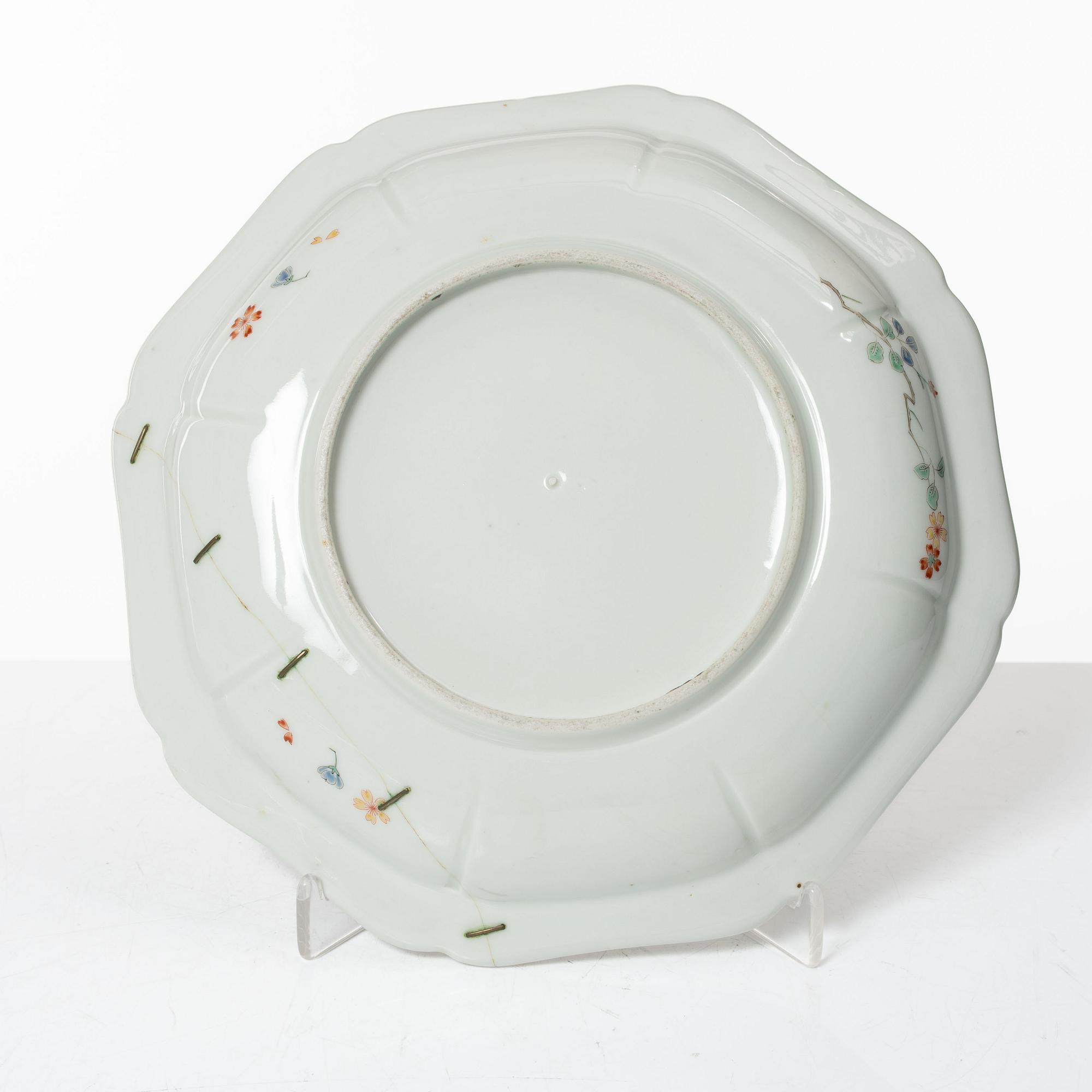 Fat, porslin, kakiemon, Arita, sen Edo/tidig Meiji, 1800-tal.