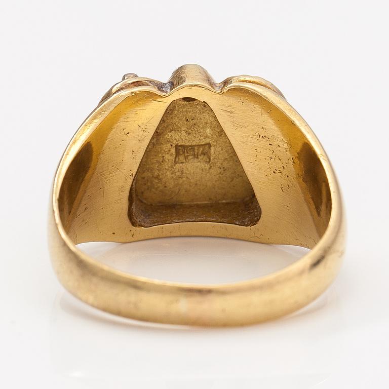 Vapaamuurarisormus, 18K kultaa ja timantti n. 0.02 ct.