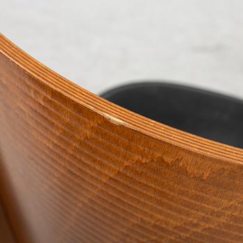 A set of 4 chairs, Calligaris, Italy, late 20th century.