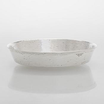 Tapio Wirkkala, A sterling silver bowl, model TW 289, Kultakeskus Hämeenlinna 1973.