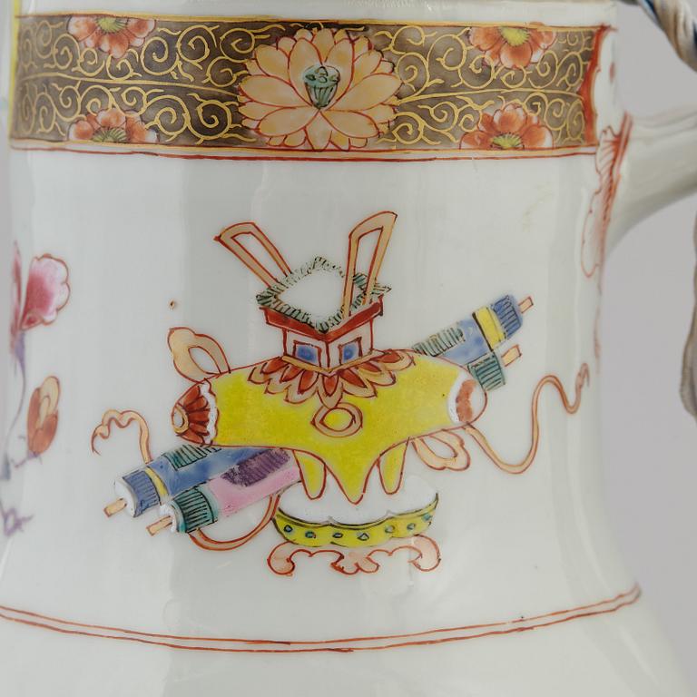 A large famille rose jug with cover, Qing dynasty, 18th century.