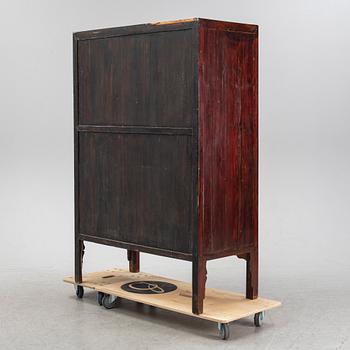 A Chinese cabinet, second half of the 20th century.