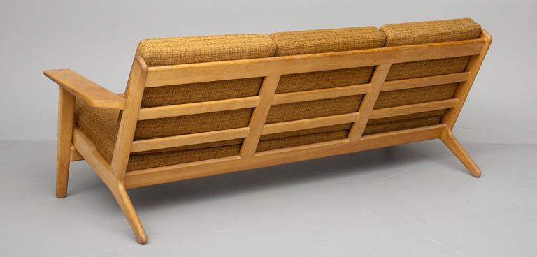 SOFFA, "GE-290", Hans J Wegner, Getama, Danmark, 1900-talets andra hälft.