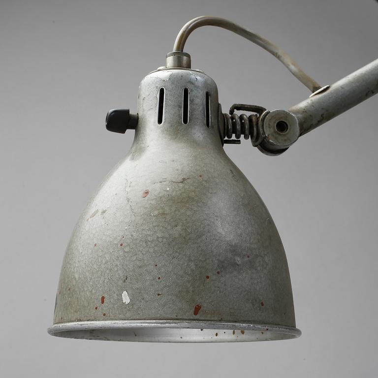 INDUSTRILAMPOR. 2 st, bla Essde-lampa, Bröderna Johansson, Auto metall, Skellefteå, 1930/40-tal.