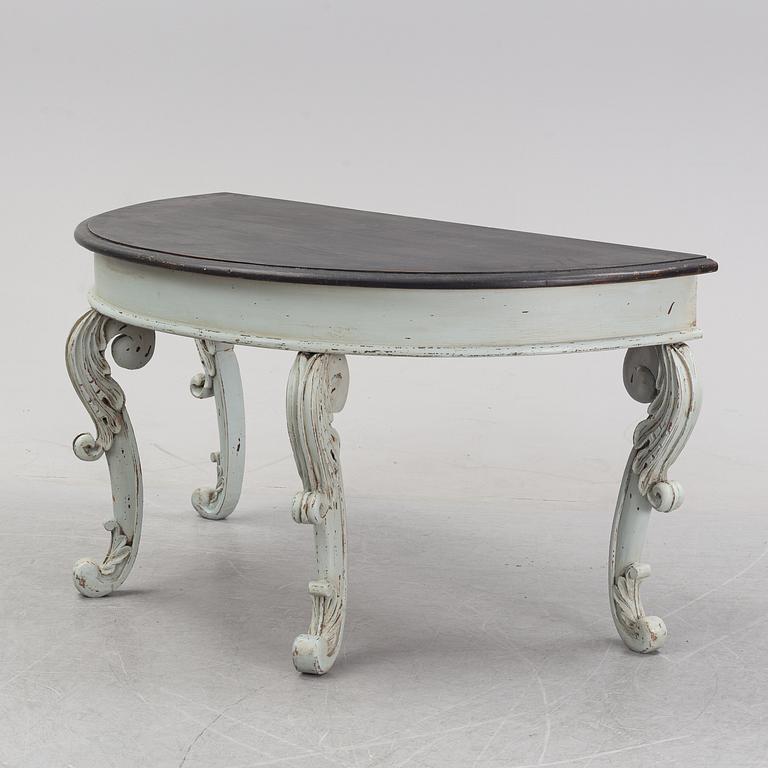 A painted table with carved legs, Härjedalen, second half of the 19th Century.