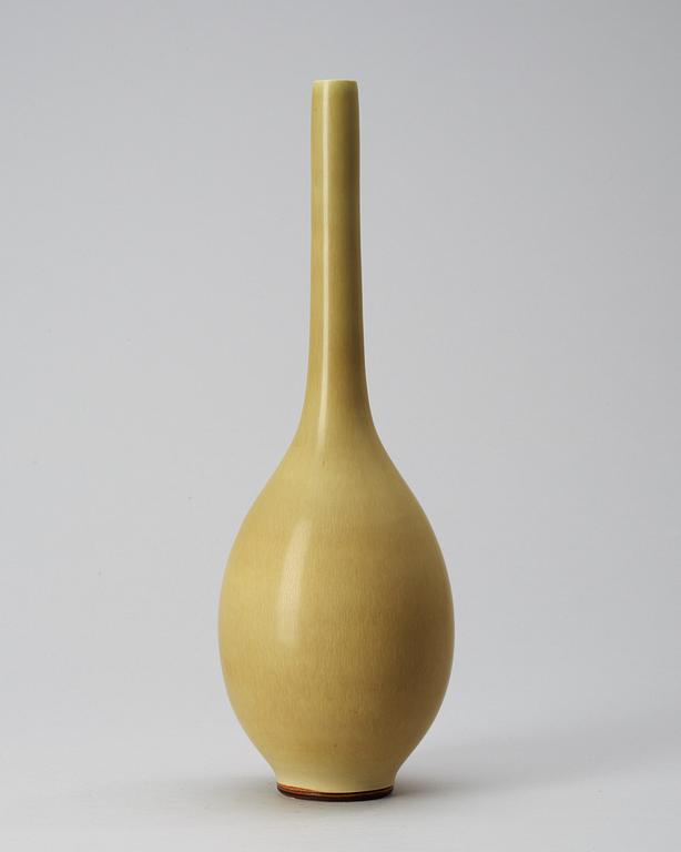 A Berndt Friberg stoneware vase, Gustavsberg studio 1952.