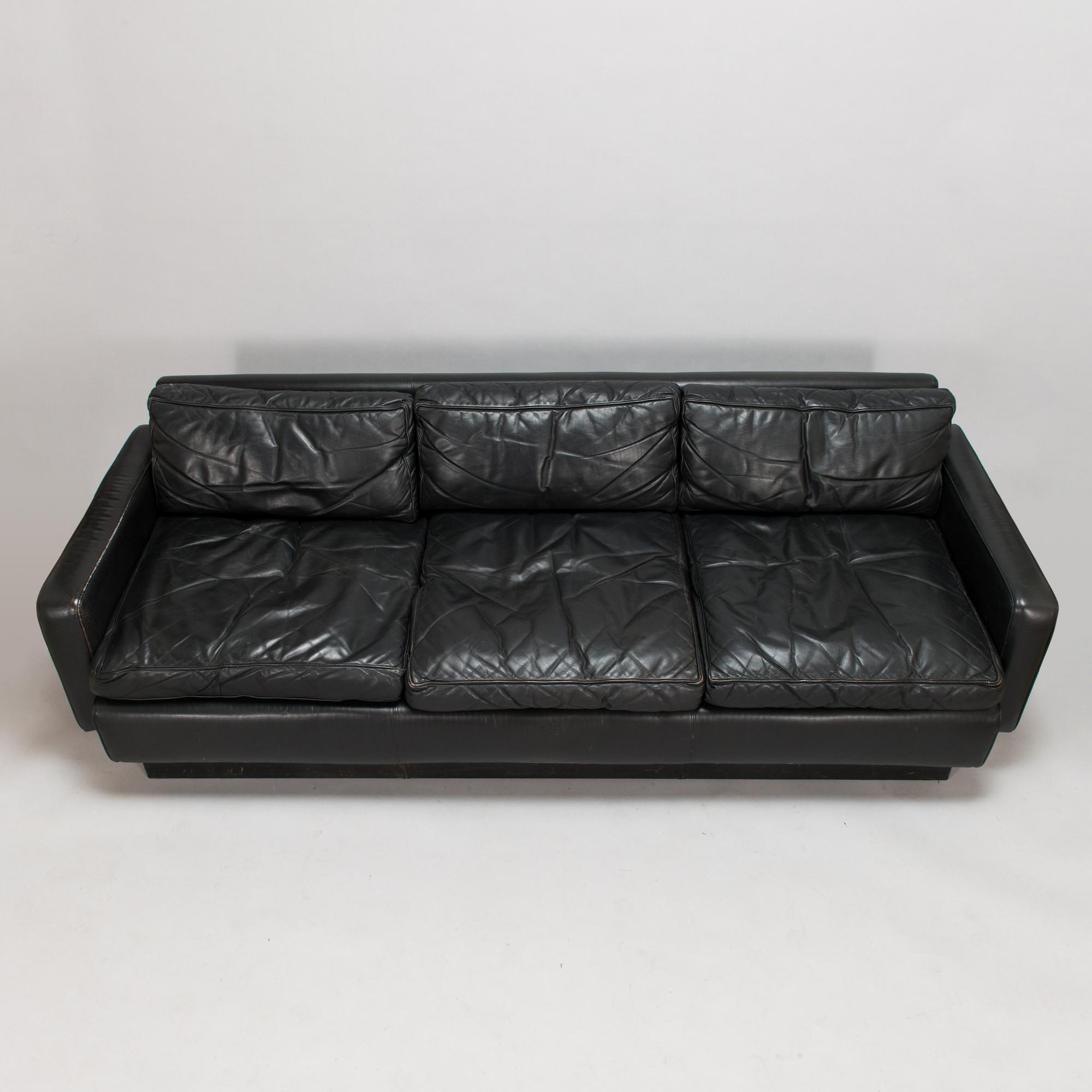 Ben af Schultén, a 1970's  B590, 'Big Ben' sofa for Artek.