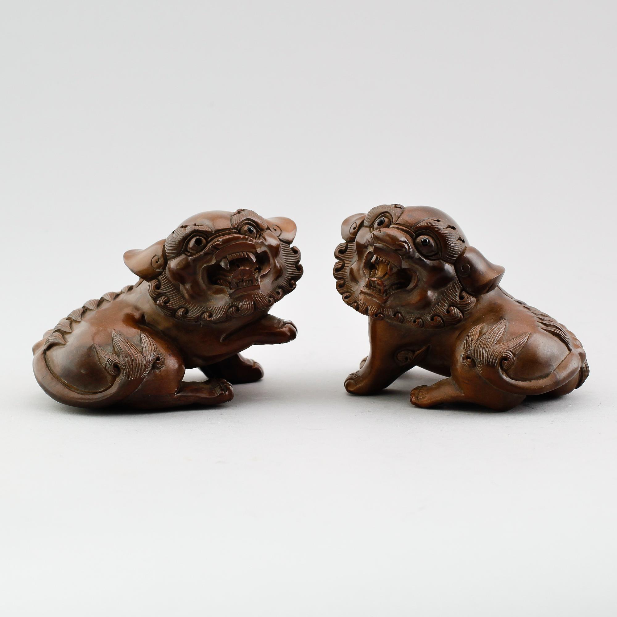 FIGURER, 1 par, snidat trä, Kina, 2000-tal.
