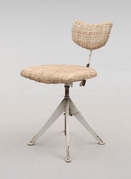 ARBETSSTOL, "NK:s Arbetsstol", 1900-talets mitt.