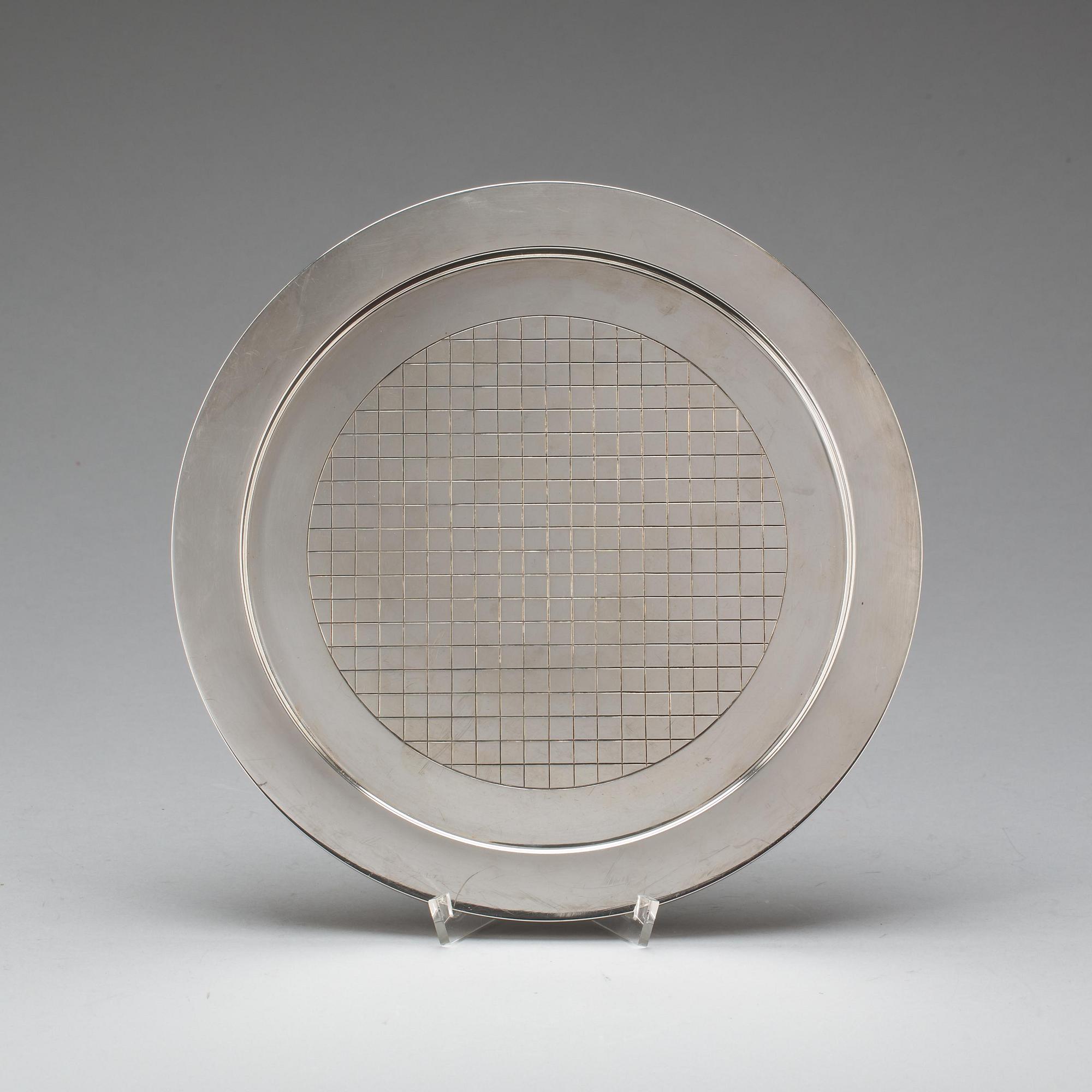 BRICKA, sterlingsilver, Sigvard Bernadotte för Georg Jensen, bricka, Köpenhamn 1945-77. Vikt ca 600 g.