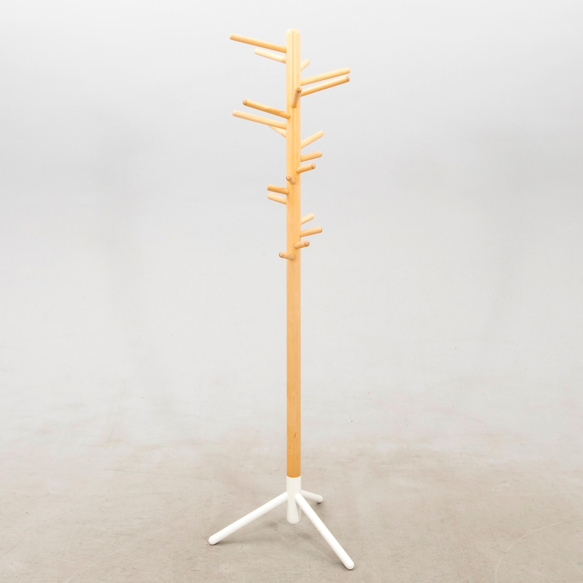 Anna-Maija Jaatinen klädhängare modell 160, Artek, formgiven 1964.