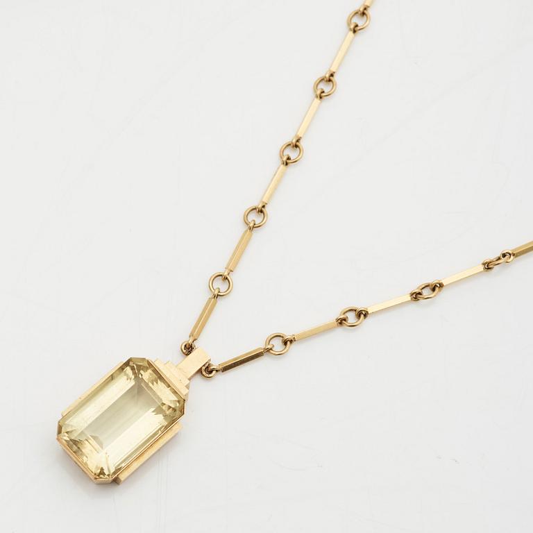 Wiwen Nilsson, an 18K gold necklace with a beryl pendant, Lund 1938.