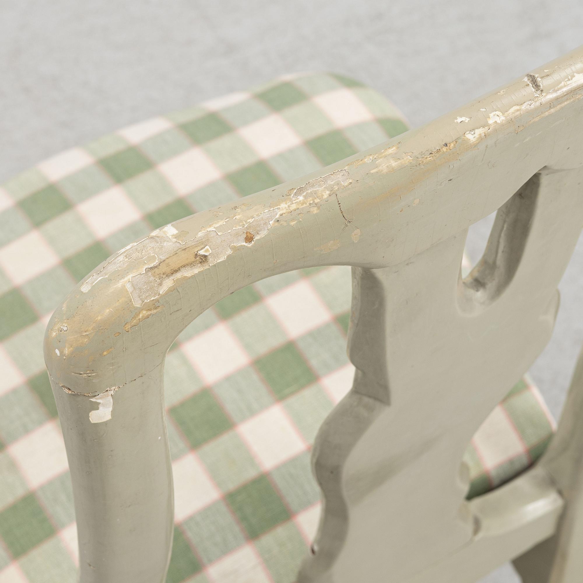 Stolar, ett par, senbarock/rokoko, 1700-talets första hälft.