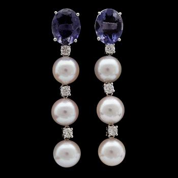 91. A pair of culture pearl, iolites and brilliant cut diamond earrings, tot. app. 0.50 cts.