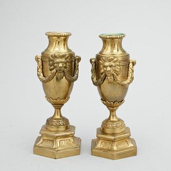 CASSOLETTER, ett par, 1800-tal.