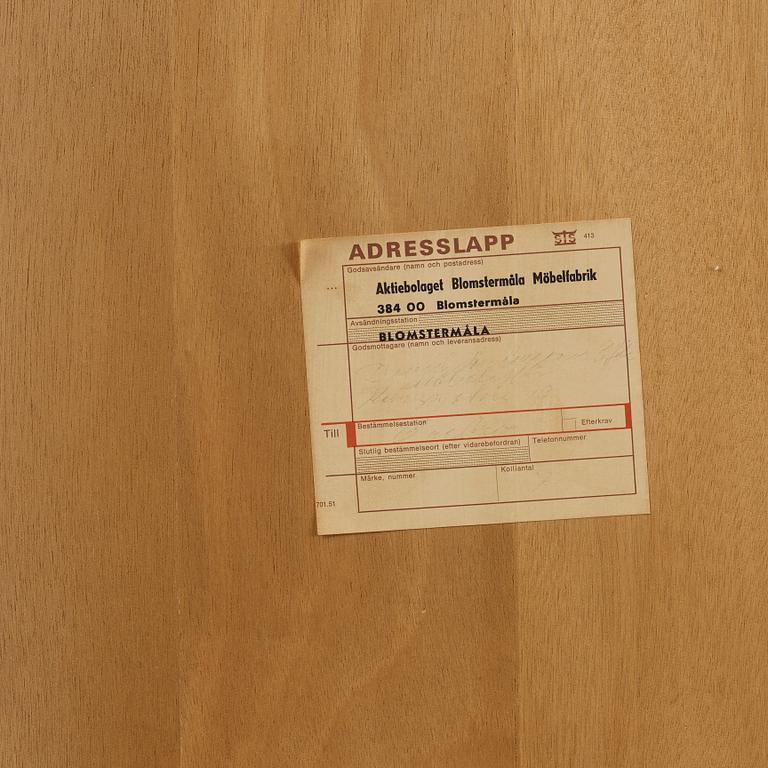 SKÅP, rokokostil, Blomstermåla Möbelfabrik, 1900-talets andra hälft.