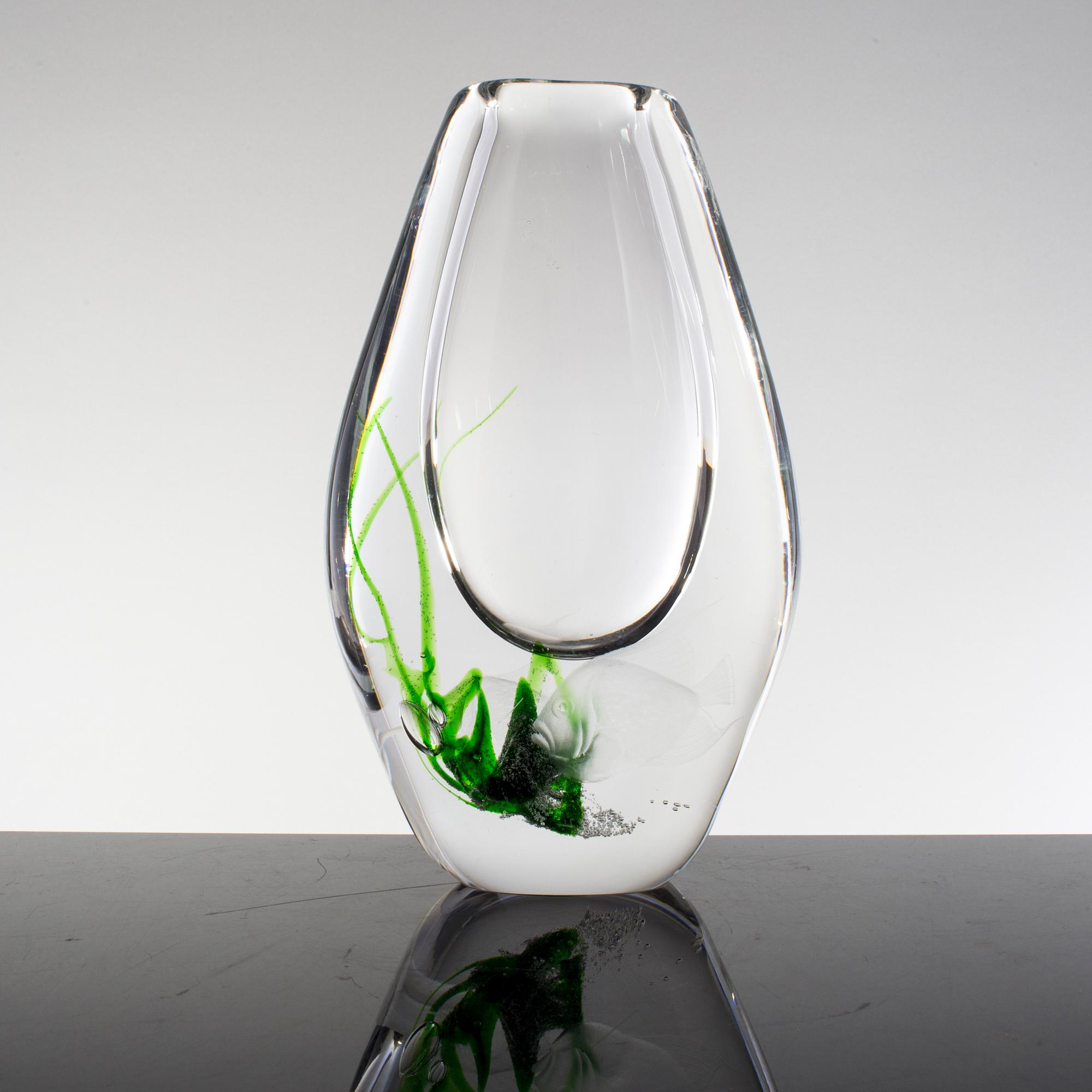A VICKE LINDSTRAND glass vase, Kosta, Sweden.