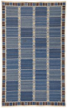 Barbro Nilsson, MATTO, "Salerno blå med enkel bård", flat weave, ca 312 x 203,5 cm, signed AB MMF BN.