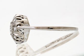 Ring 18K whitegold brilliant-cut diamonds approx 0,50 ct in total.