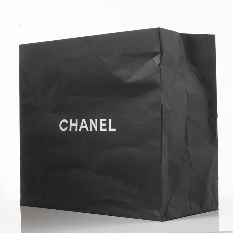 Chanel, bag, "19 Medium Flap Bag".